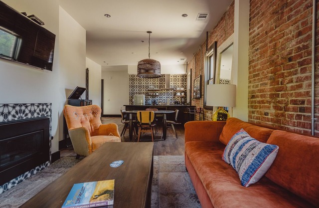 SLO Brew Lofts - ensemble des installations - Downtown San Luis Obispo