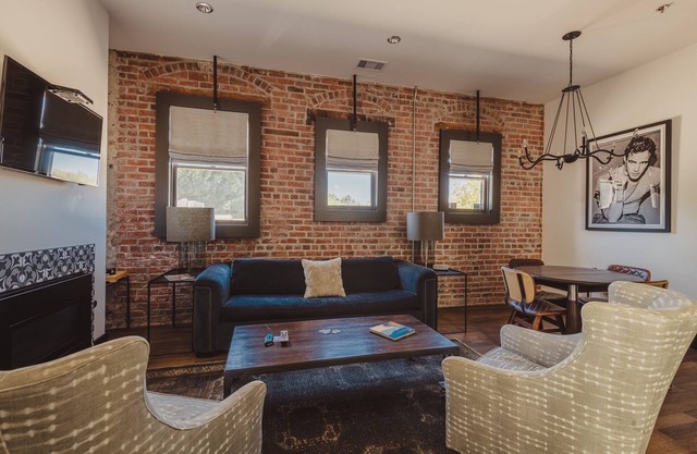 Suite 2 chambres SLO Brew Lofts - Animaux acceptés avec toutes les commodités de la maison.