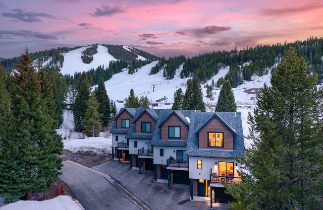 New Slopeside Luxury Villa 125 I Hot Tub I Ski Views I Best Price I FREE Adventures Daily
