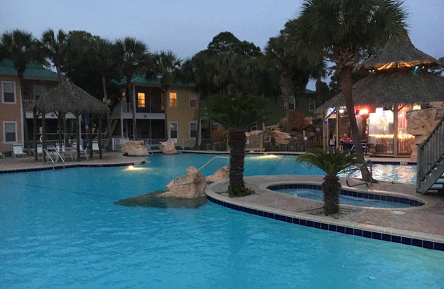 Slow Mo - Beautiful Beach Cottage @ the Purple Parrot Resort Perdido Key Florida
