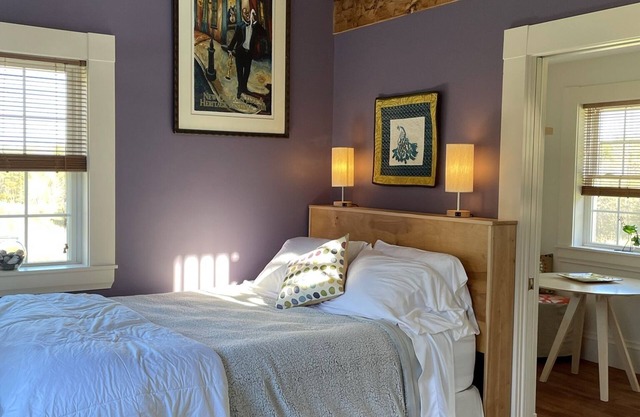 Small But Mighty (Elegant) Rural Retreat
