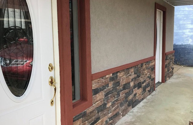Petit appartement d'efficacité dans la communauté de lac calme