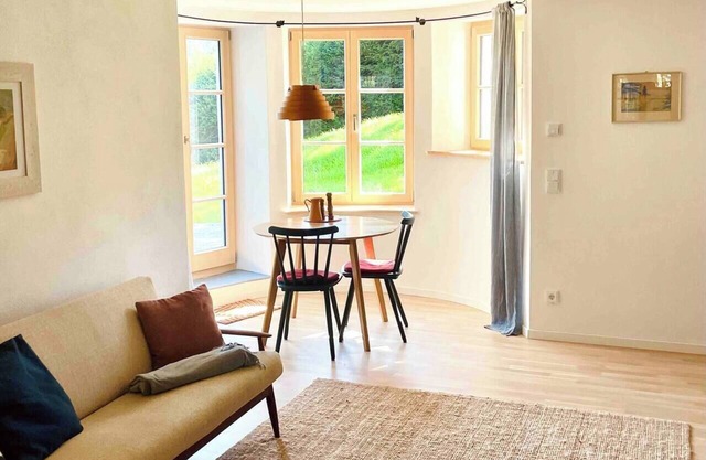Small, fine apartment with a sun terrace and Tegernsee view"