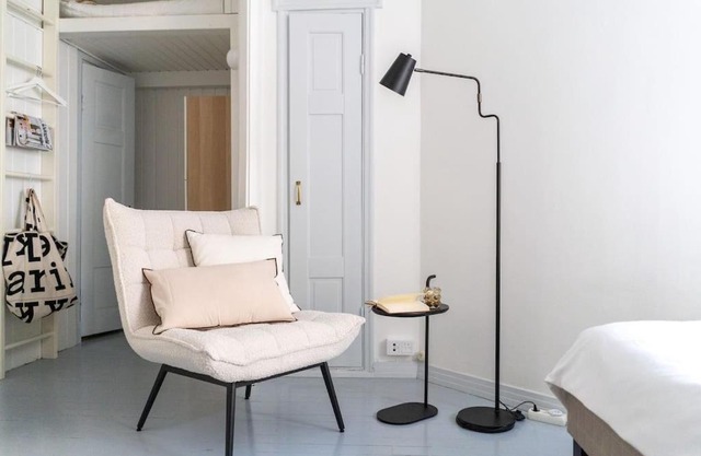 Small studio with spacious bathroom in Ullanlinna