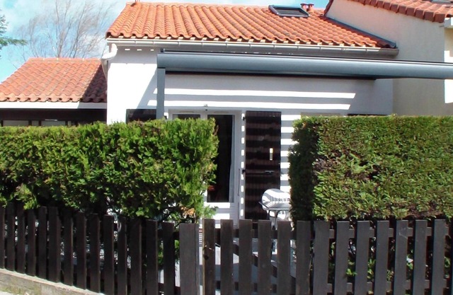 Petite villa avec terrasse ombragée au calme