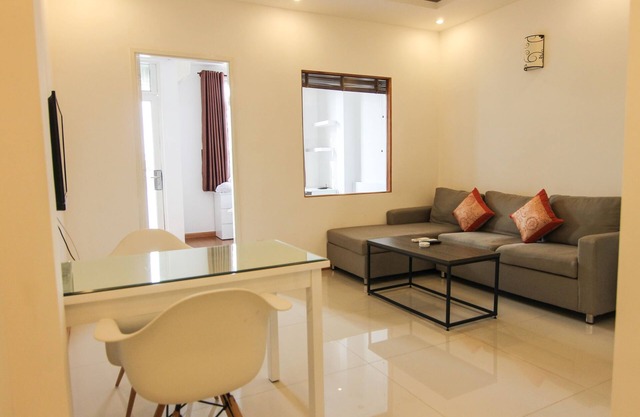 Smiley Apartment 2