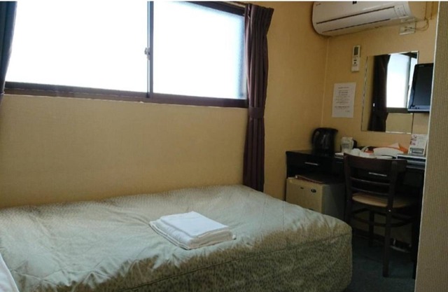 Smoking Single B room 24 hours free drink servi / Osaka Ōsaka