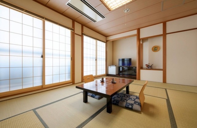 SmokingJapanesestyle room 10 tatami mats Free / Towada Aomori
