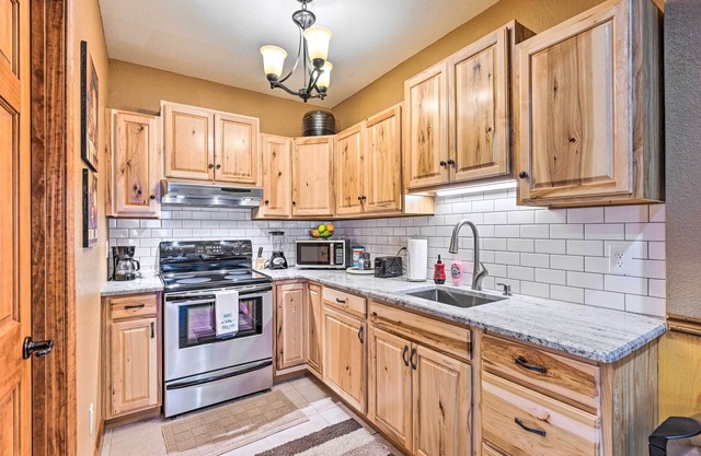 Smoky Mountain Vacation Rental w/Deck!