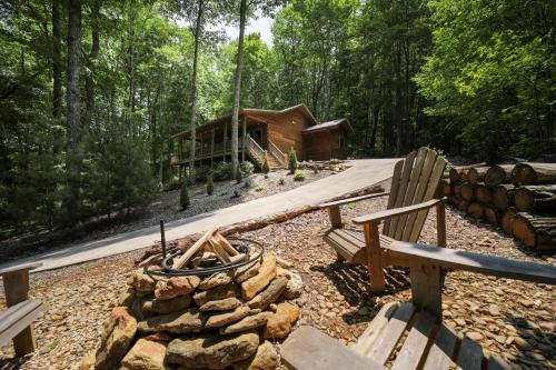 Smoky Mtn Cabin in Cashiers and Highlands Area