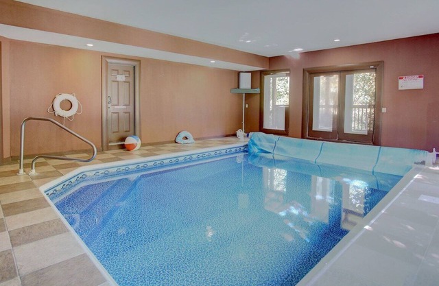 Smoky Mtn Cabin: Indoor Pool, Theater, Game Room🏡