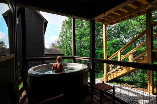 Smoky Mtn Cabin New Deck Bunks Hot Tub Game Room