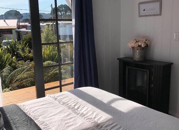 Sneaky Peek Cottage