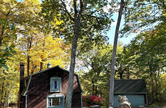 Snow Blanket Barn! Family-Friendly, Charming & Cozy 3-bedroom - Gardner MA