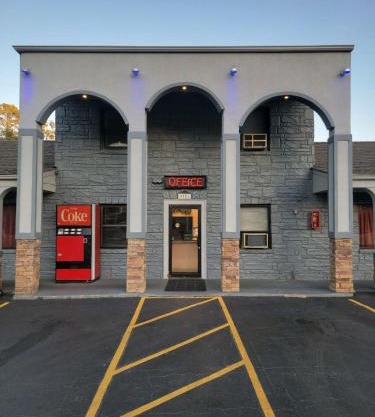 Snow White Motel