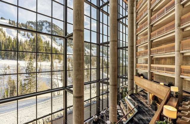 Snowbird's legendary Cliff Lodge lux ski in/out resort - Sleeps 10!