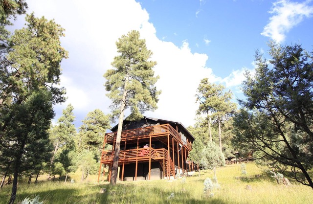 LA SIERRA BLANCA VUE À L'INTÉRIEUR ET À L'EXTÉRIEUR! 3Bed / 3B