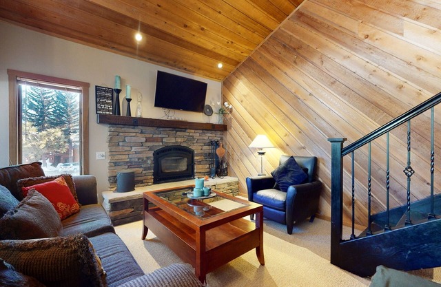 Snowcreek I 28, Light and Bright Corner Condo with Mountain Views and Fireplace by RedAwning