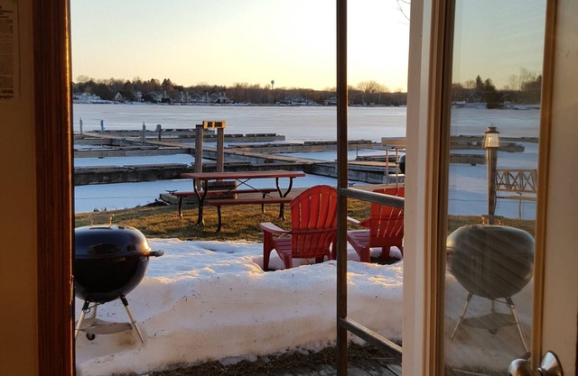 Snug Harbor Inn