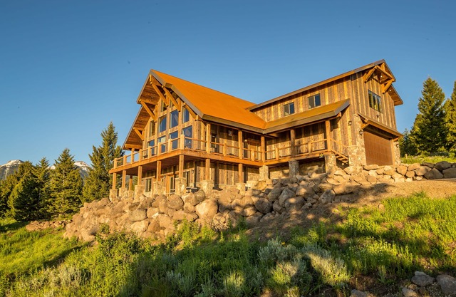 * Nouvelle construction * Soaring Eagle Lodge est spacieux avec une vue imprenable