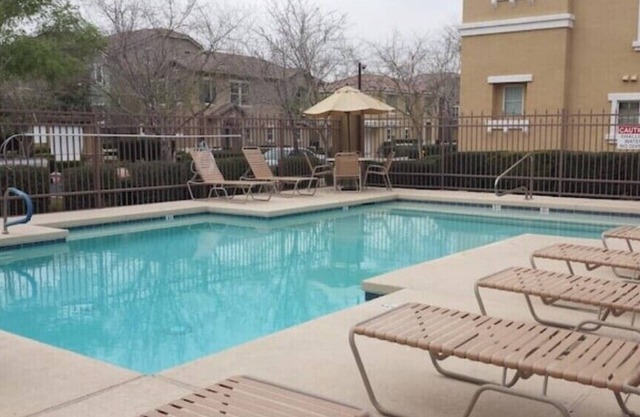 Soaring Loft - Gilbert Heritage District - Walkable to farmers market & shops