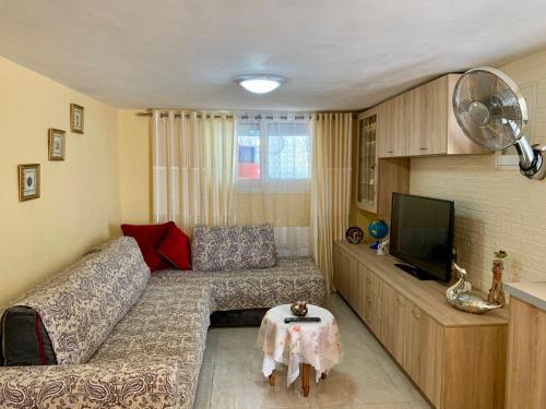 Sofia's Seaview Villa Near Airport And Beach
