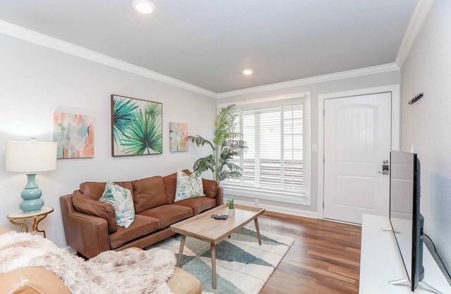 Sojourn Palm Suite 2 BR 2 BA at Beach Cottages
