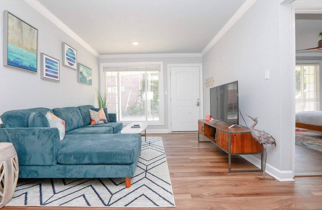 Sojourn Sea Suite 2 BR 2 BA at Beach Cottages