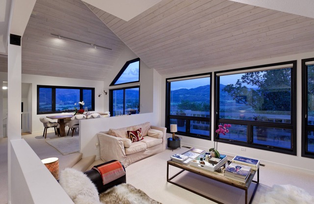 Perfectly private residential home w/ spectacular views