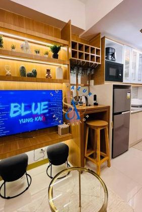 SolAzur Staycation SMDC South Residences Las Piñas with 100MBPS Wifi &NETFLIX &BAR STATION &CITY LIGHTS VIEW