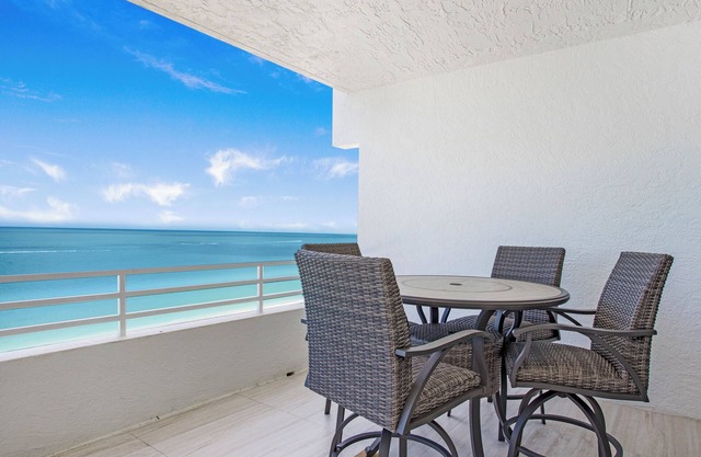 Somerset 905 newly remodeled Beachfront!
