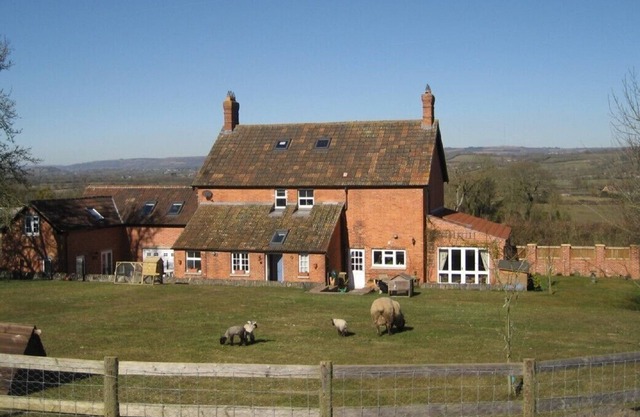 Somerset small holding - familial - beaucoup de petits animaux - plus bain à remous
