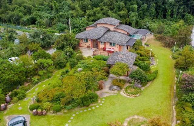 Songjukheon Pension