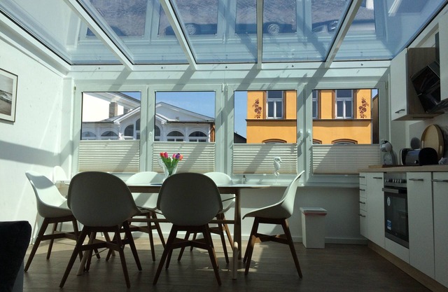« Voile solaire » Inside out: central comme il se - avec jardin d'hiver