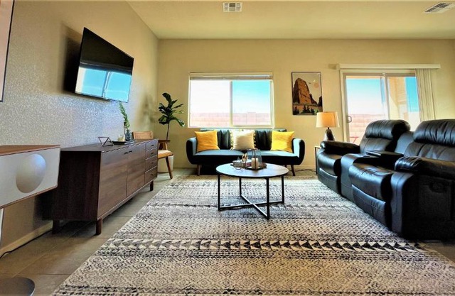Sonoran Desert Oasis Centrally Located with Heated Pool and Spa