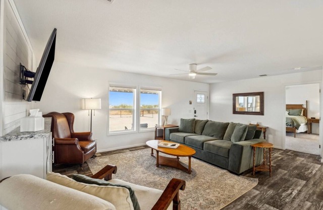 Sonoran Desert Stay in Between The Windmill Winery & St. Anthony Monastery