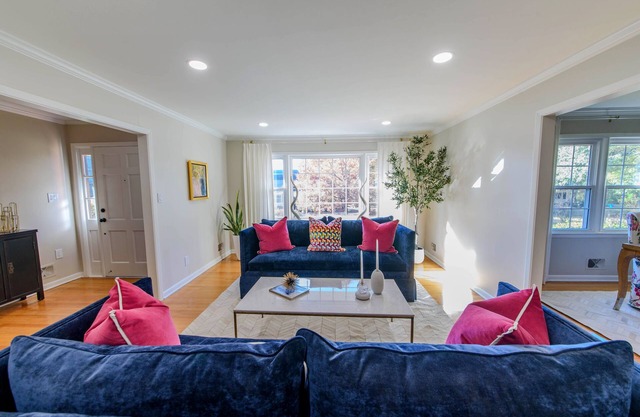 Sophisticated Masters home located just 30 minutes away in Aiken, SC.