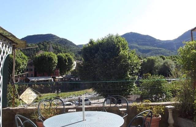 SOSPEL au coeur du village,meublé 2* par Gîtes de France avec terrasse