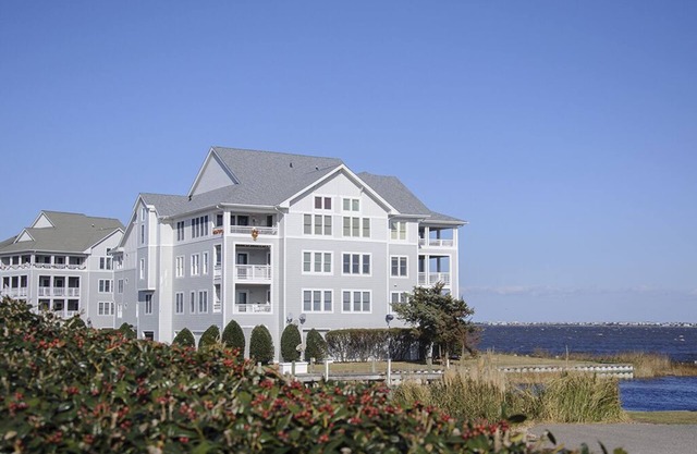 Sound, Mind and Bodie: Pirates Cove condo, piscine communautaire, soundside.