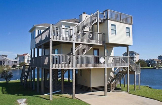 Soundside Waterfront w / Koru Beach Club Pool, Avon Fishing Pier, Kayaks