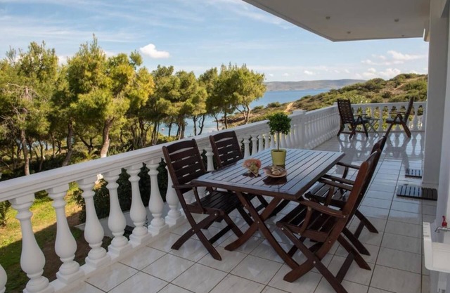 Sounio Golden View Villas