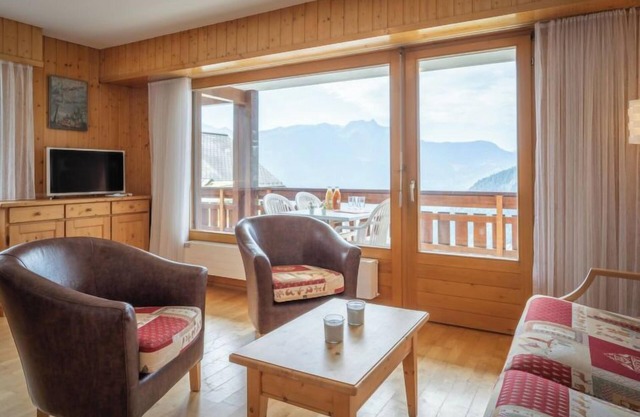 Sources 4110 by Interhome
