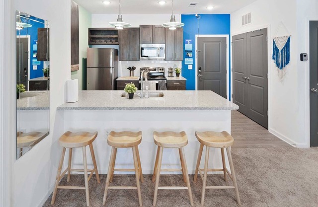 South Asheville Getaway | 2 BDR Apt | Gym & Pool