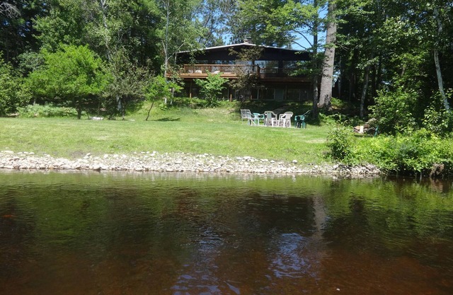 South Branch rivière Ausable. 4 chambres, 3 bains.