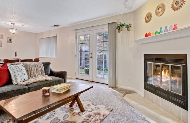 South East Boise - Updated Groovy Charmer - 3 bed