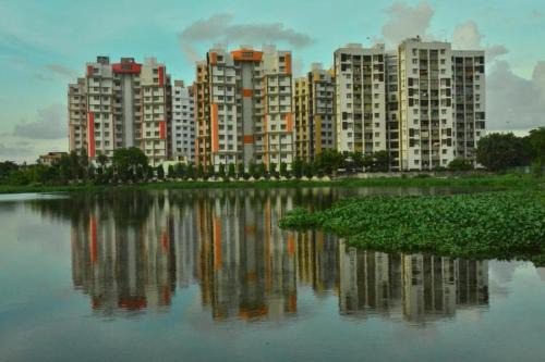 South-East-West Facing 3 BHK Lakeview Flat Howrah West Bengal