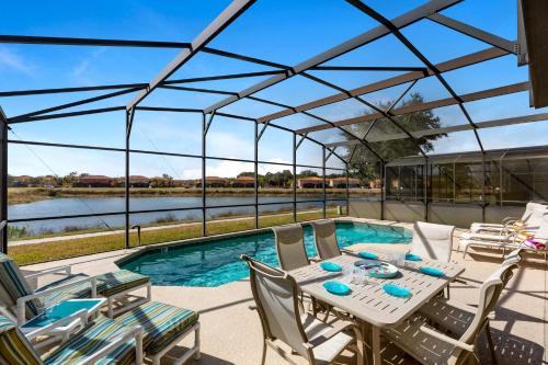 South Facing Private Pool with Lake View - Bella Vida Resort - Nr Disney