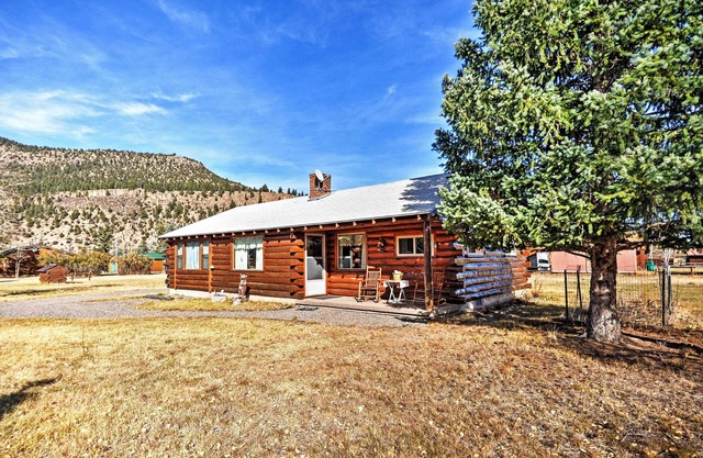 Belle 2BR South Fork Maison w / Vues sur la Montagne!