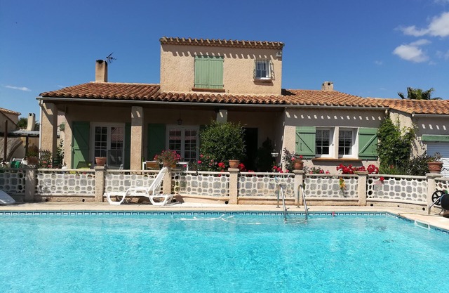 Villa du sud avec piscine