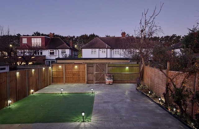 South London's Hidden Gem | 3 Bedroom Guest House